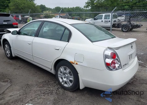 2004 Nissan Altima 2.5 S z USA, uszkodzony, nr VIN 1N4AL11D24C143917